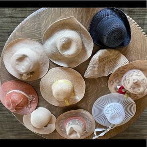 Large lot of vintage boho straw hats